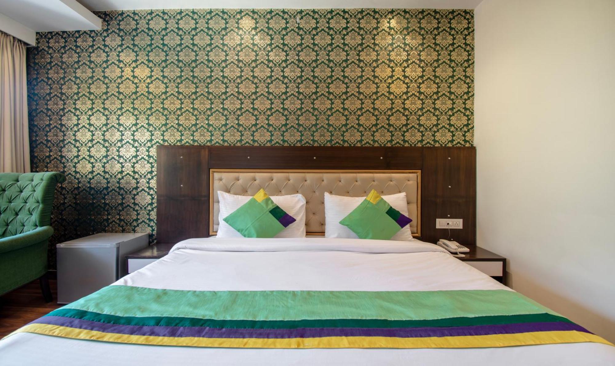 Ambika Residency, Near Hidimba Devi Temple Hotel Manali  Ngoại thất bức ảnh